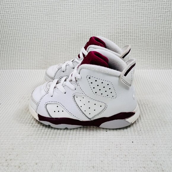 Nike Jordan Maroon 6 Retro 2015 Nike Burgundy Toddler Shoes Size 6C 384667-116 - Picture 4 of 9